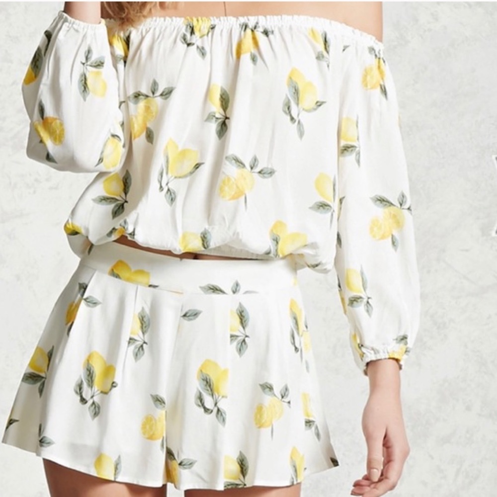 F21 Lemon Print Shorts Set - Picture 2 of 7